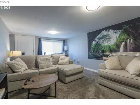 Living - 334 23rd Ave, Longview, WA 98632 photo 1 of 1