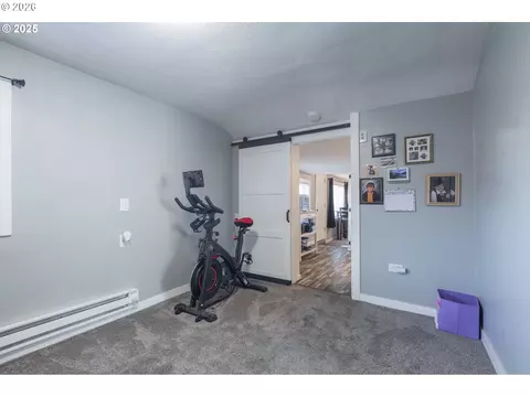 Bedroom - 334 23rd Ave, Longview, WA 98632 photo 1 of 3