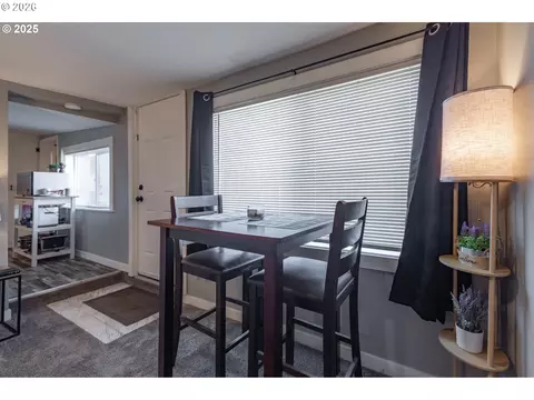 Dining - 334 23rd Ave, Longview, WA 98632 photo 1 of 1