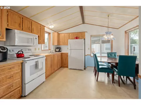 1475 Green Acres Rd #91, Eugene, OR 97408 photo 10