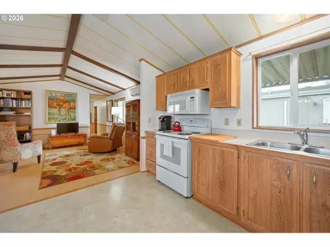1475 Green Acres Rd #91, Eugene, OR 97408 photo 11
