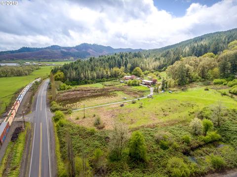 5988 Eagle Valley Rd, Yoncalla, OR 97499 photo 3