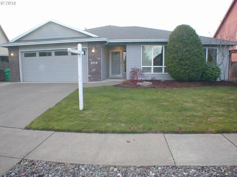 2719 SE Hacienda Loop, Gresham, OR 97080 photo 1