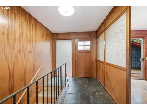 Entry Way - 2041 E 26th Ave, Eugene, OR 97403 photo 1 of 2