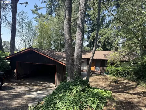 Exterior - 2041 E 26th Ave, Eugene, OR 97403 photo 2 of 7