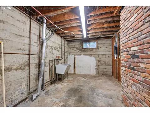 Other - 2041 E 26th Ave, Eugene, OR 97403 photo 5 of 8