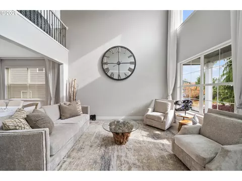 Living - 6055 SE 28th St, Gresham, OR 97080 photo 1 of 3