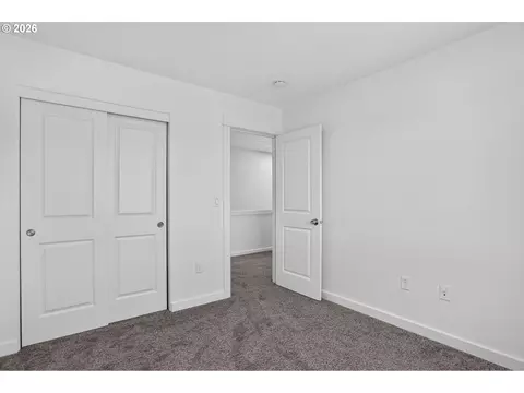 Bedroom - 38417 Redwood St, Sandy, OR 97055 photo 9 of 14