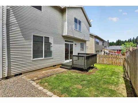 Exterior - 38417 Redwood St, Sandy, OR 97055 photo 9 of 12
