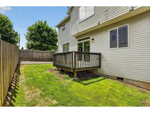 Exterior - 38417 Redwood St, Sandy, OR 97055 photo 5 of 12