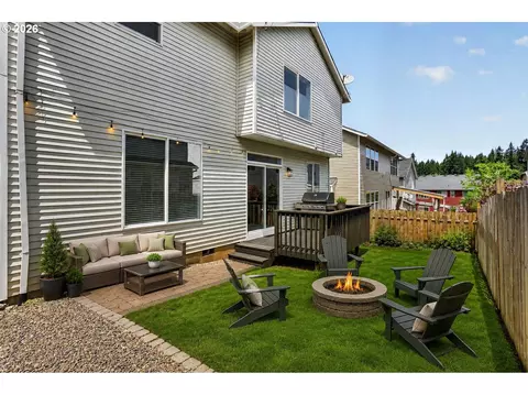 Exterior - 38417 Redwood St, Sandy, OR 97055 photo 10 of 12