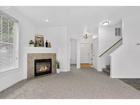 Living - 38417 Redwood St, Sandy, OR 97055 photo 1 of 7