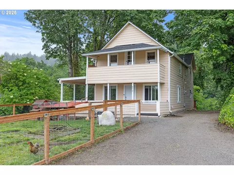272 Military Rd, Kalama, WA 98625