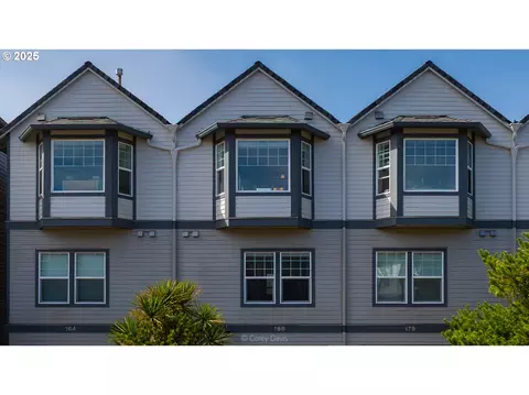 168 N Pacific St, Rockaway Beach, OR 97136