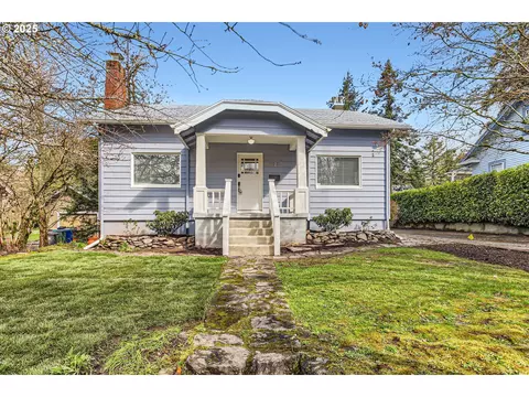 2827 SW Custer St, Portland, OR 97219
