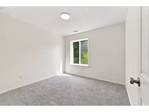 Bedroom - 7580 SW 149th Ave, Beaverton, OR 97007 photo 3 of 7