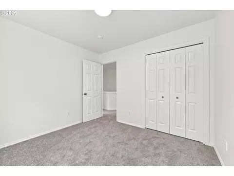 Bedroom - 7580 SW 149th Ave, Beaverton, OR 97007 photo 4 of 7