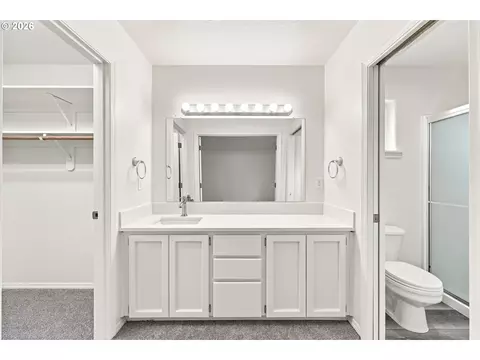 Bath - 7580 SW 149th Ave, Beaverton, OR 97007 photo 2 of 4