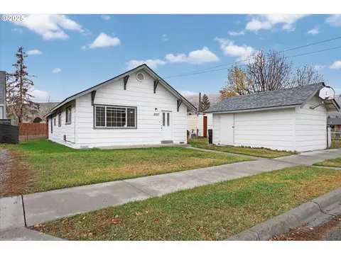 2257 Mitchell Ave, Baker City, OR 97814