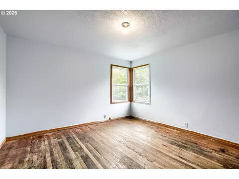 Bedroom - 3552 NEverett St, Camas, WA 98607 photo 1 of 1