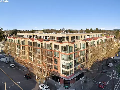 1620 NE Broadway St #222, Portland, OR 97232
