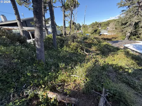 arago st, Florence, OR 97439 photo 8