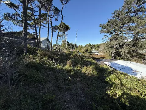arago st, Florence, OR 97439 photo 2