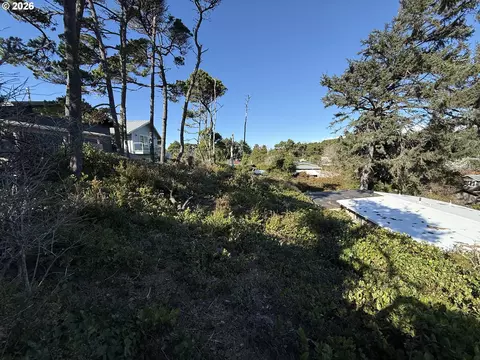 arago st, Florence, OR 97439