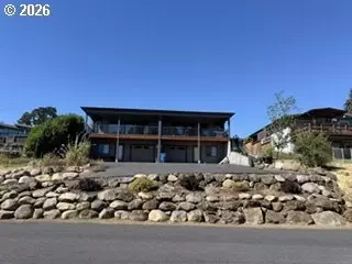 514 NE Grandview Blvd, White Salmon, WA 98672