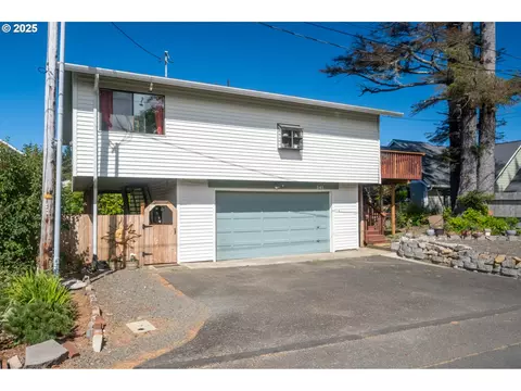 541 SE Oar Ave, Lincoln City, OR 97367