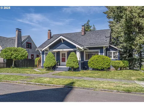 721 Jefferson St, Oregon City, OR 97045