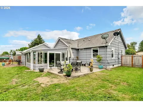 Exterior - 3811 Souza St, Eugene, OR 97402 photo 7 of 12
