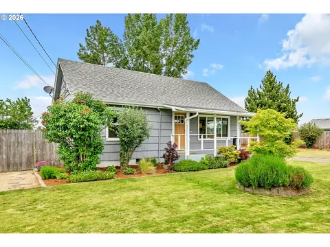 Exterior - 3811 Souza St, Eugene, OR 97402 photo 2 of 12