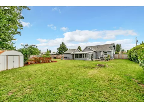 Exterior - 3811 Souza St, Eugene, OR 97402 photo 8 of 12