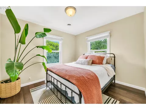 Bedroom - 3811 Souza St, Eugene, OR 97402 photo 1 of 3