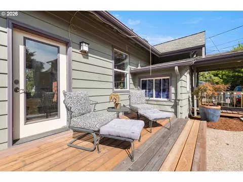 Exterior - 518 SE Roberts Ave, Gresham, OR 97080 photo 10 of 11