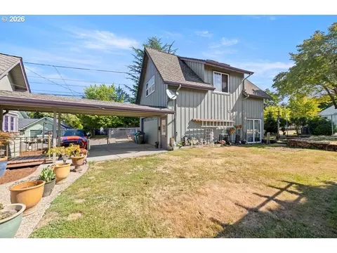 Exterior - 518 SE Roberts Ave, Gresham, OR 97080 photo 7 of 11