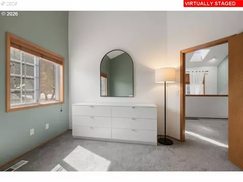 Bedroom - 518 SE Roberts Ave, Gresham, OR 97080 photo 6 of 7