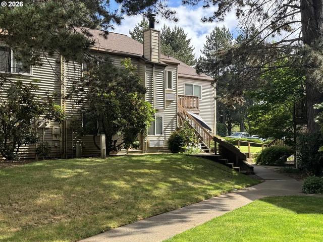 12078 SW Conestoga Dr, Beaverton, OR 97008