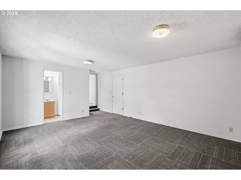 Living - 522 65th St, Springfield, OR 97478 photo 8 of 8