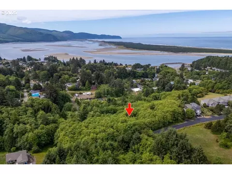 223 Holly Heights Ave, Netarts, OR 97143