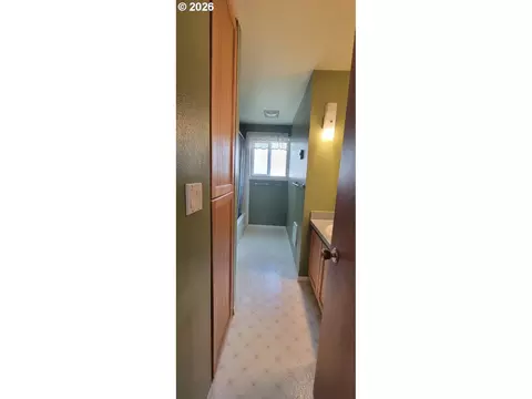 Entry Way - 302 E Poplar, Joseph, OR 97846 photo 3 of 3