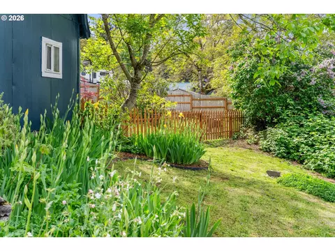 11 Second St, Carson, WA 98610 photo 32