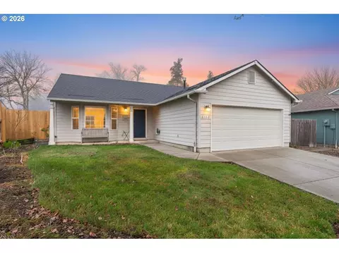 1615 Lilly Ct, Newberg, OR 97132