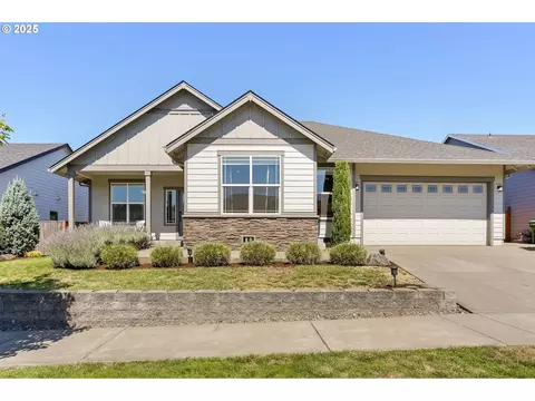 1461 Meadow Ave, Silverton, OR 97381