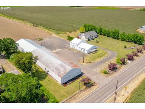 17780 SE Wallace Rd, Dayton, OR 97114
