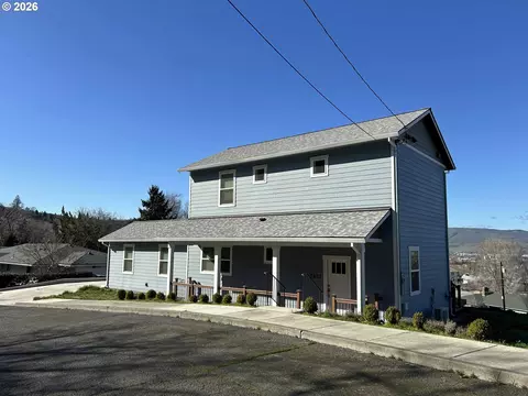 1413 E 16th St, The Dalles, OR 97058