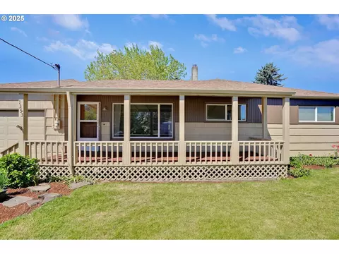 1353 Brenner St, Salem, OR 97301