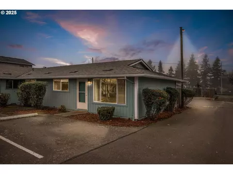 13647 Gaffney Ln #10, Oregon City, OR 97045