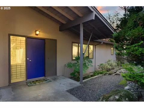 3561 SW Jerald Ct, Portland, OR 97221